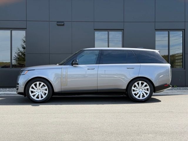 2023 Land Rover Range Rover SE LWB