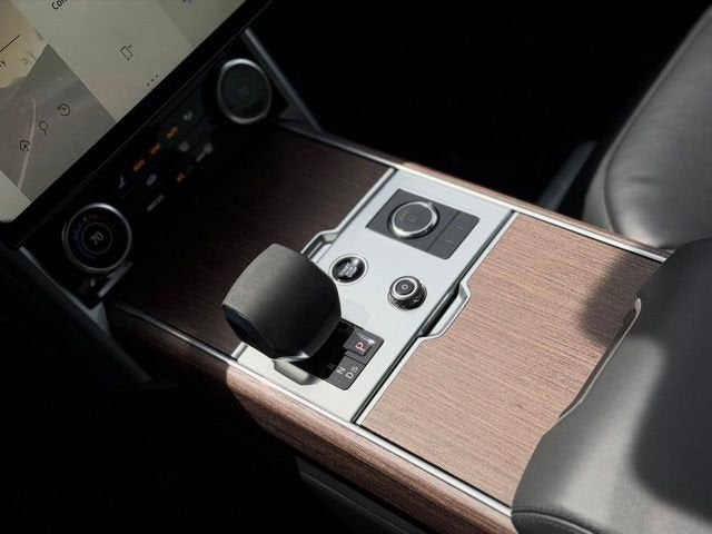 2023 Land Rover Range Rover SE LWB