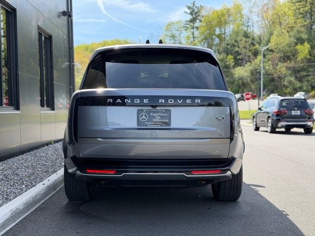 2023 Land Rover Range Rover SE LWB