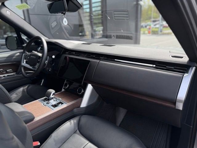 2023 Land Rover Range Rover SE LWB