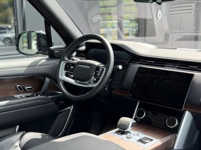 2023 Land Rover Range Rover SE LWB
