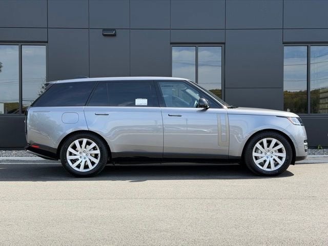 2023 Land Rover Range Rover SE LWB