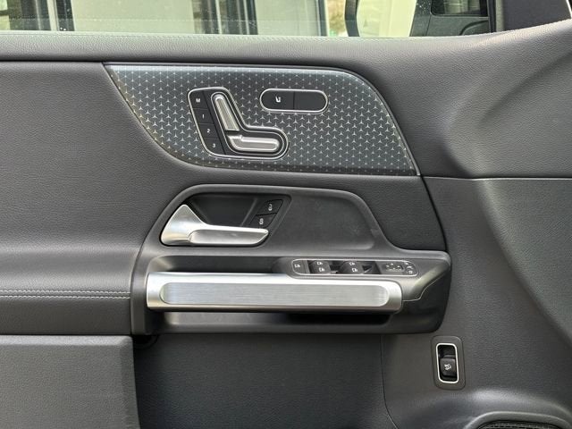 2025 Mercedes-Benz GLB GLB 250 4MATIC®