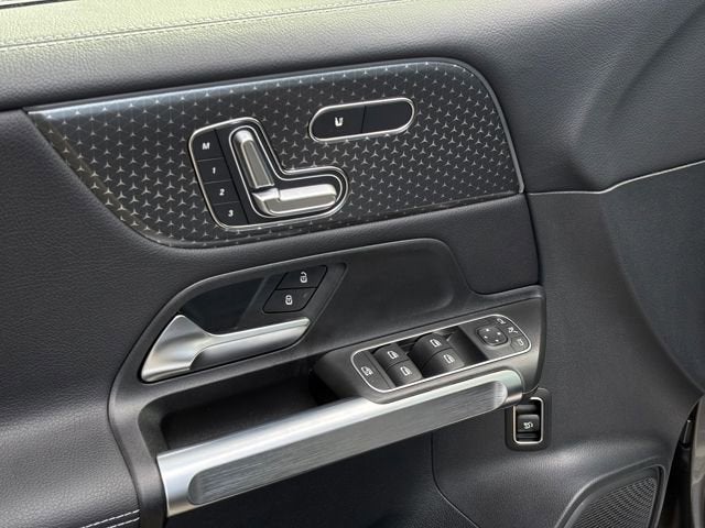 2025 Mercedes-Benz GLB GLB 250 4MATIC®