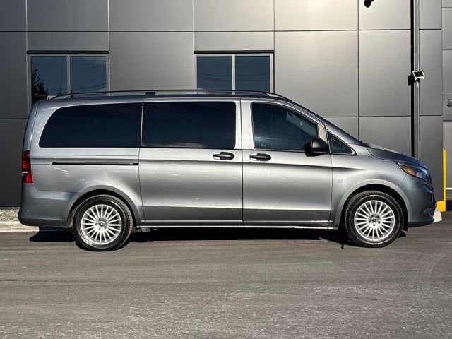 2021 Mercedes-Benz Metris Passenger