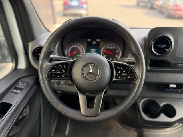 2023 Mercedes-Benz Sprinter 3500 Cab Chassis 144 WB Box Truck