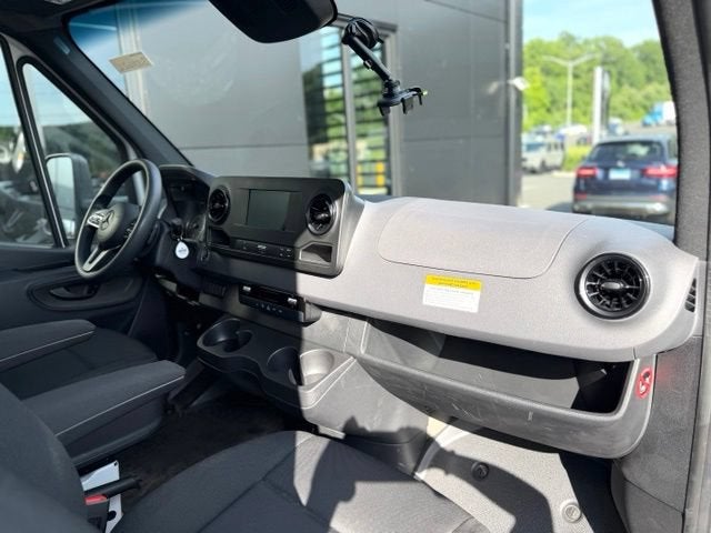 2023 Mercedes-Benz Sprinter 3500 Cab Chassis 144 WB Box Truck