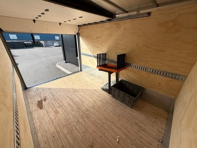 2023 Mercedes-Benz Sprinter 3500 Cab Chassis 144 WB Box Truck