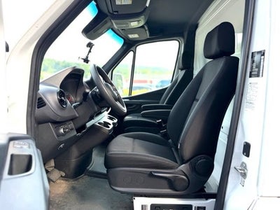 2023 Mercedes-Benz Sprinter 3500 Cab Chassis 144 WB Box Truck