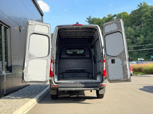2023 Mercedes-Benz Sprinter 2500 Cargo 144 WB