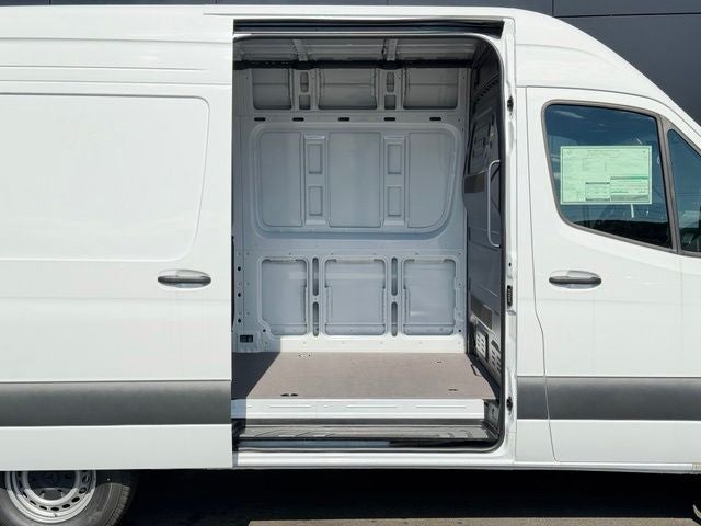 2026 Mercedes-Benz Sprinter 2500 Cargo 144 WB