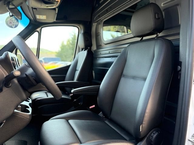 2024 Mercedes-Benz Sprinter 2500 Cargo 144 WB