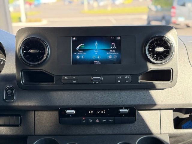 2024 Mercedes-Benz Sprinter 2500 Cargo 144 WB