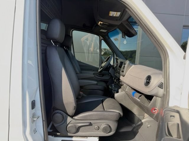 2024 Mercedes-Benz Sprinter 2500 Cargo 144 WB