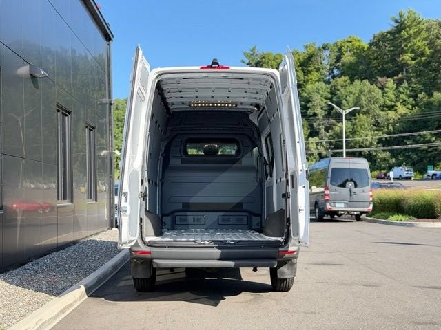 2024 Mercedes-Benz Sprinter 2500 Cargo 144 WB