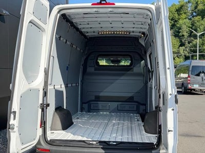 2024 Mercedes-Benz Sprinter 2500 Cargo 144 WB