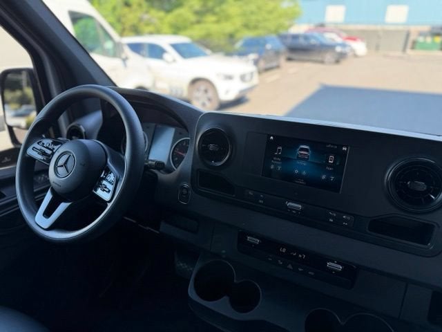 2024 Mercedes-Benz Sprinter 2500 Cargo 144 WB