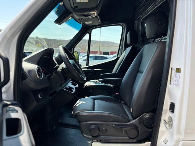 2025 Mercedes-Benz Sprinter 2500 Cargo 170 WB High Roof