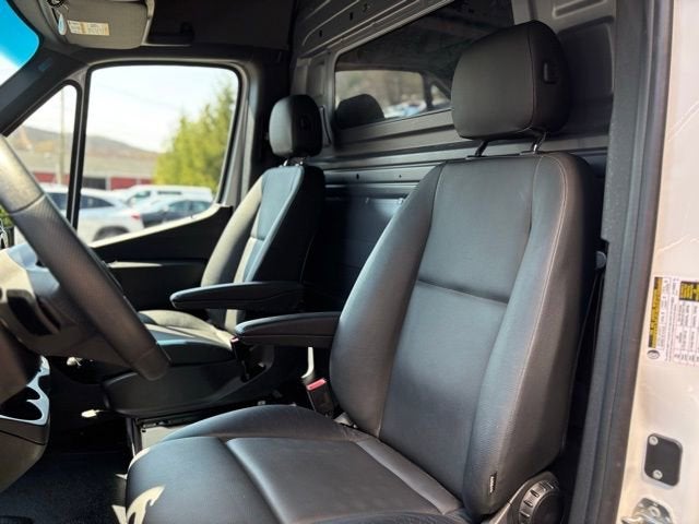 2025 Mercedes-Benz Sprinter 2500 Cargo 170 WB High Roof