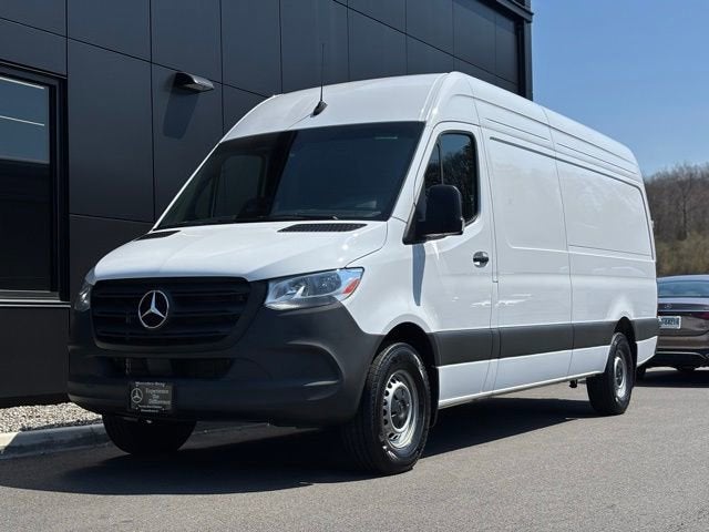 2025 Mercedes-Benz Sprinter 2500 Cargo 170 WB High Roof