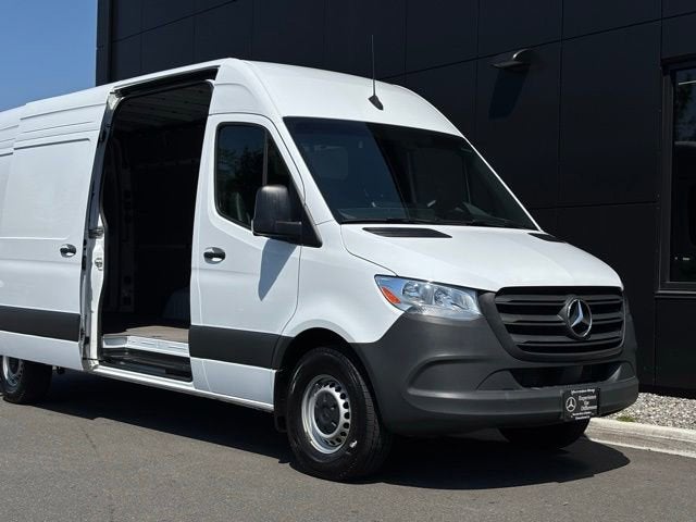 2025 Mercedes-Benz Sprinter 2500 Cargo 170 WB High Roof