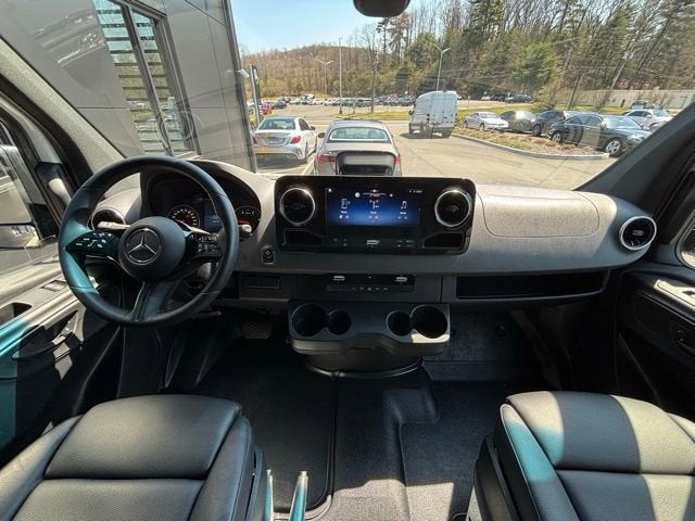 2025 Mercedes-Benz Sprinter 2500 Cargo 170 WB High Roof