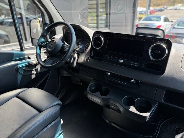 2025 Mercedes-Benz Sprinter 2500 Cargo 170 WB High Roof