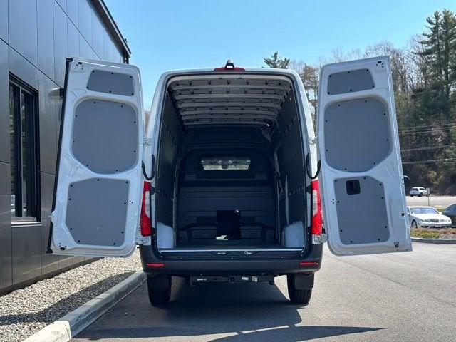 2025 Mercedes-Benz Sprinter 2500 Cargo 170 WB High Roof