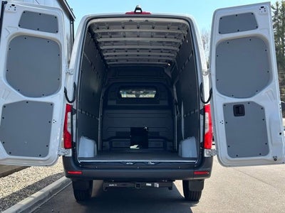 2025 Mercedes-Benz Sprinter 2500 Cargo 170 WB High Roof