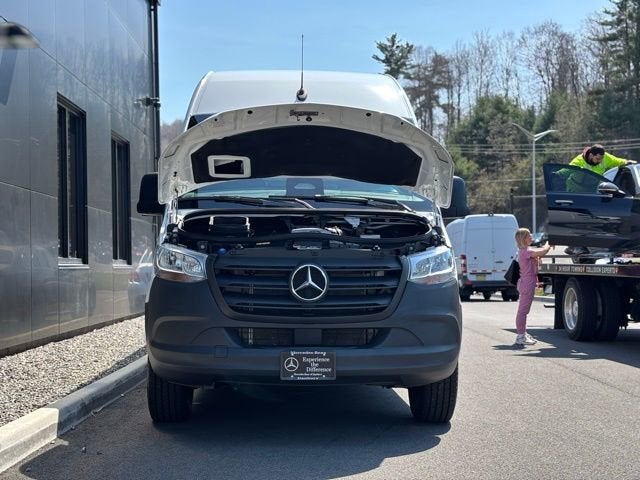 2025 Mercedes-Benz Sprinter 2500 Cargo 170 WB High Roof