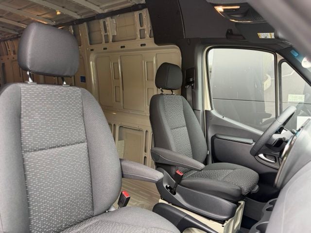 2026 Mercedes-Benz Sprinter 3500 Cargo 170 WB Extended