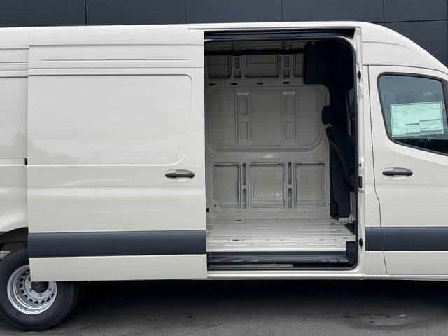 2026 Mercedes-Benz Sprinter 3500 Cargo 170 WB Extended