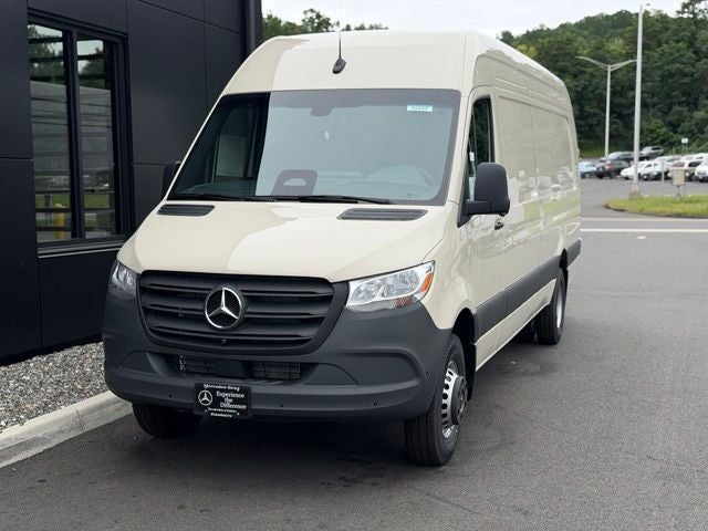2026 Mercedes-Benz Sprinter 3500 Cargo 170 WB Extended