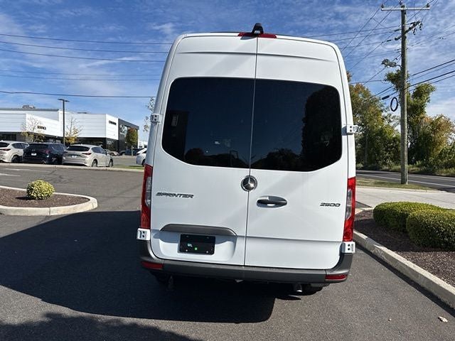2024 Mercedes-Benz Sprinter 2500 Passenger 144 WB