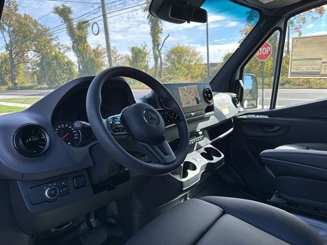 2024 Mercedes-Benz Sprinter 2500 Passenger 144 WB
