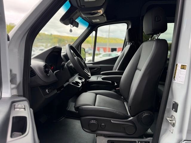2024 Mercedes-Benz Sprinter 2500 Passenger 144 WB
