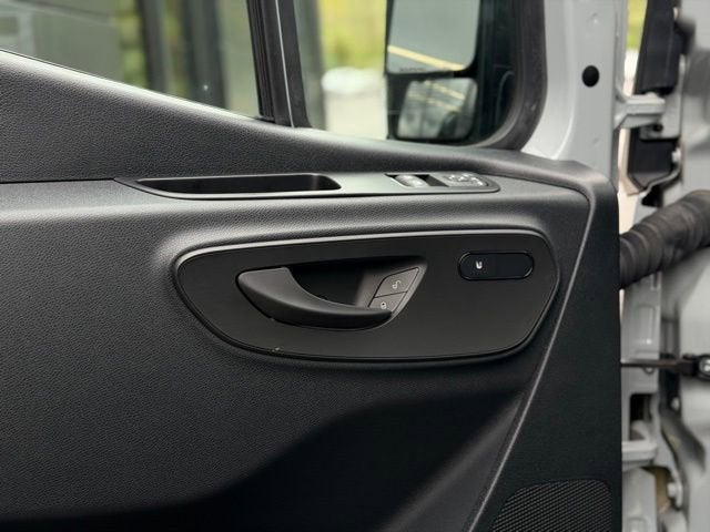 2024 Mercedes-Benz Sprinter 2500 Passenger 144 WB