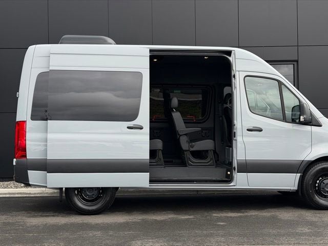 2024 Mercedes-Benz Sprinter 2500 Passenger 144 WB