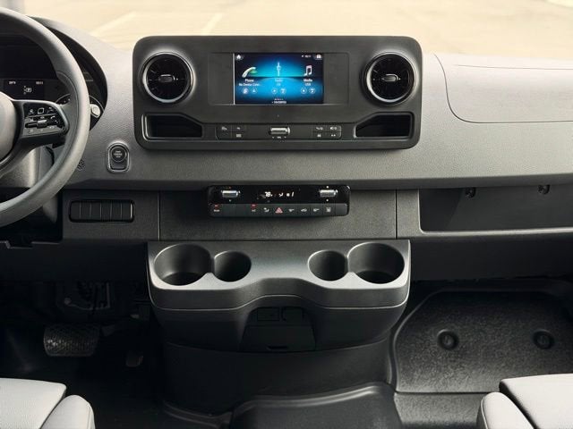 2024 Mercedes-Benz Sprinter 2500 Passenger 144 WB