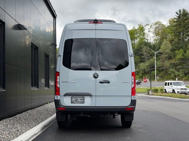 2024 Mercedes-Benz Sprinter 2500 Passenger 144 WB