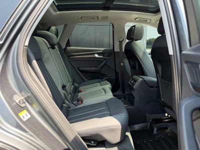 2023 Audi Q5 45 S line Premium quattro