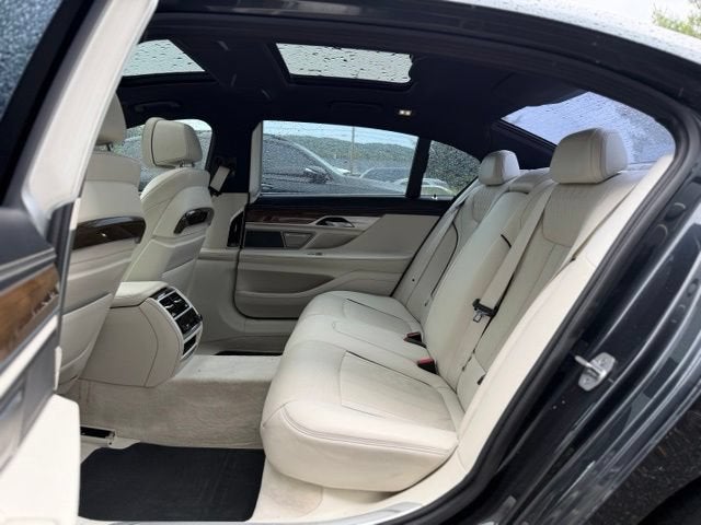 2017 BMW 7 Series 750i xDrive