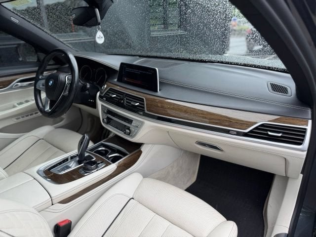 2017 BMW 7 Series 750i xDrive