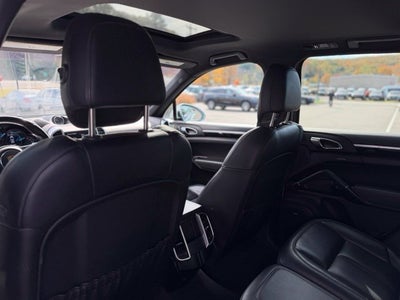 2017 Porsche Cayenne Base