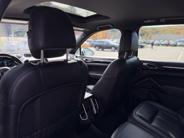 2017 Porsche Cayenne Base