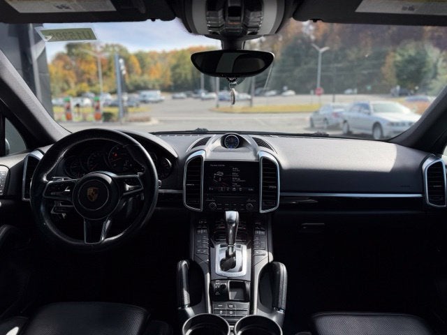 2017 Porsche Cayenne Base
