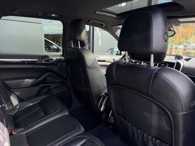2017 Porsche Cayenne Base