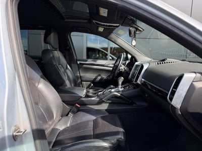 2017 Porsche Cayenne Base