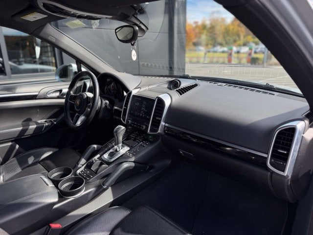 2017 Porsche Cayenne Base