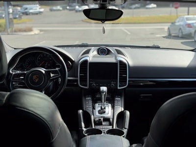 2017 Porsche Cayenne Base